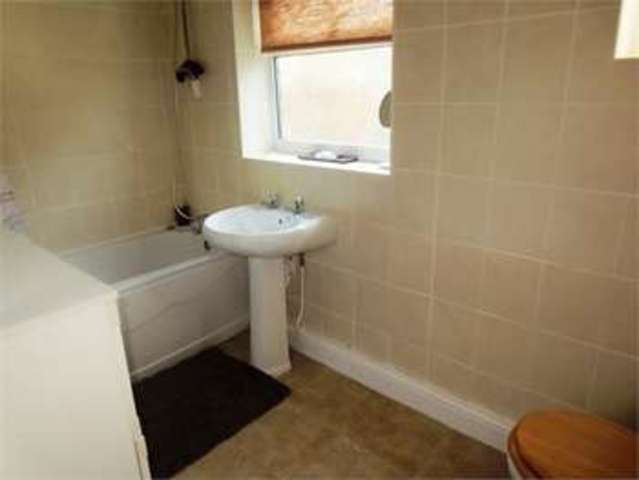  Image of 1 Bedroom Apartment  For Sale at West Road Shoeburyness Shoeburyness, SS3 9DR