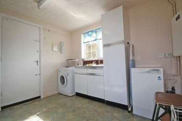  Image of 3 Bedroom Detached  For Sale at Buttons Lane West Wellow Romsey, SO51 6BR