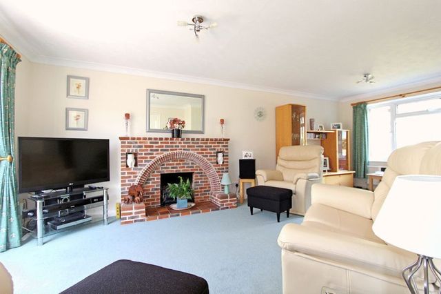  Image of 4 Bedroom Detached  For Sale at Brookfields West Wellow Romsey, SO51 6GS
