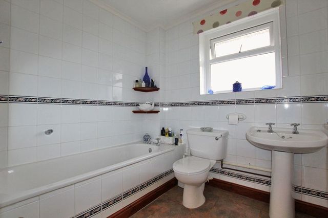  Image of 3 Bedroom Semi-Detached  For Sale at Barnes Close West Wellow Romsey, SO51 6ET