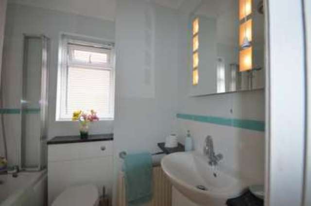  Image of 4 Bedroom Detached  For Sale at Western Drive  Starcross, EX6 8EH