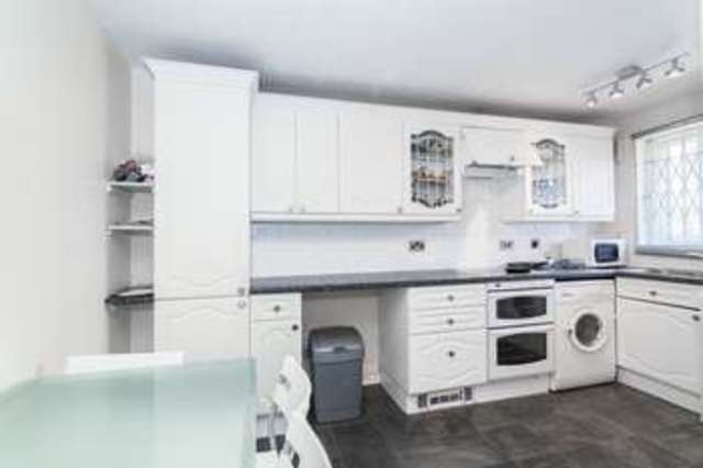  Image of 1 Bedroom Flat  For Sale at London, E14 3RR