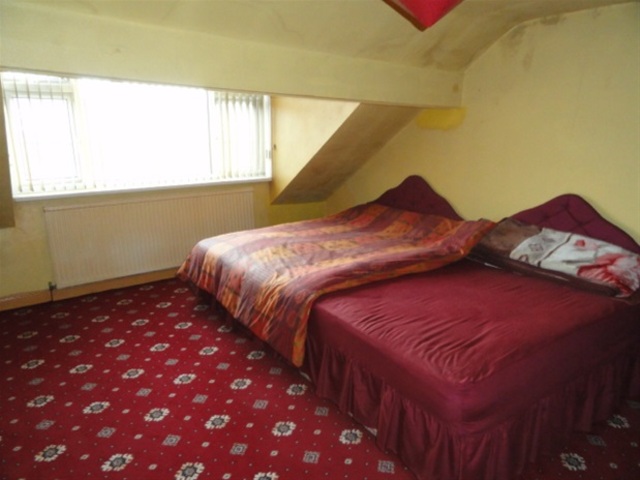  Image of 2 Bedroom Terraced  For Sale at Bradford, BD9 5EF