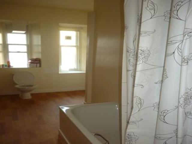  Image of 4 Bedroom Flat  To Rent at Dundee  Dundee, DD1 4AF