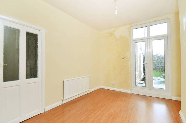  Image of 3 Bedroom Detached  For Sale at Whitehorse Lane  South Norwood, SE25 6UX
