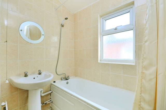  Image of 3 Bedroom Detached  For Sale at Whitehorse Lane  South Norwood, SE25 6UX