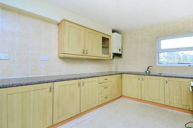  Image of 3 Bedroom Detached  For Sale at Whitehorse Lane  South Norwood, SE25 6UX