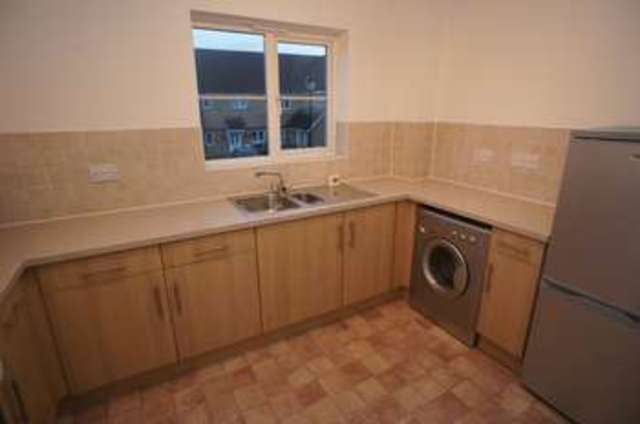  Image of 2 Bedroom Flat  To Rent at Whitmore Way  Basildon, SS14 2GE