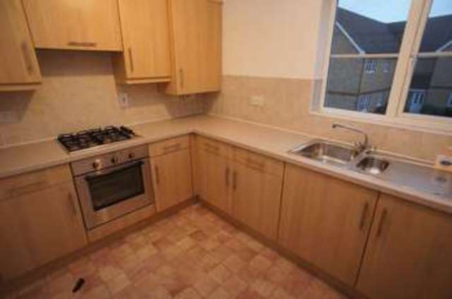  Image of 2 Bedroom Flat  To Rent at Whitmore Way  Basildon, SS14 2GE