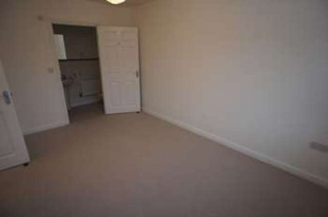  Image of 2 Bedroom Flat  To Rent at Whitmore Way  Basildon, SS14 2GE