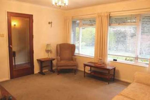 Image of 3 Bedroom Detached  To Rent at Wick Lane  Englefield Green, TW20 0HT