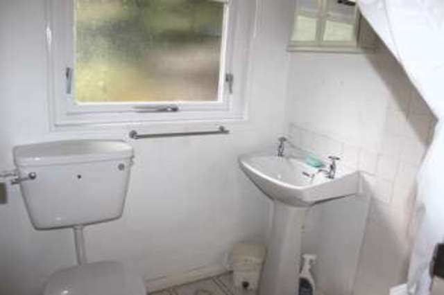  Image of 3 Bedroom Detached  To Rent at Wick Lane  Englefield Green, TW20 0HT