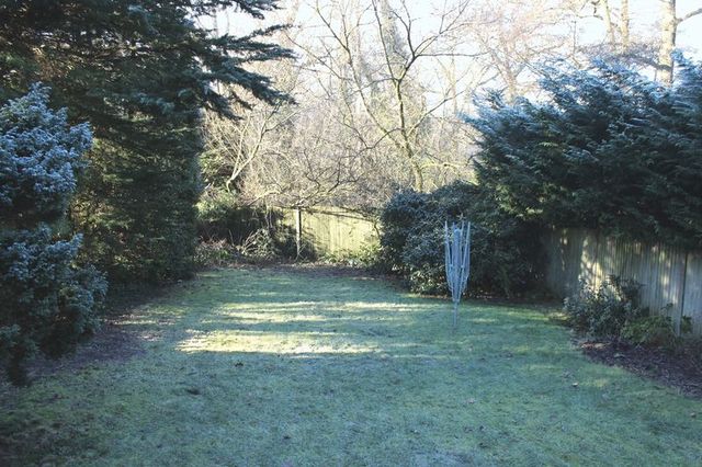  Image of 2 Bedroom Semi-Detached  To Rent at Wick Lane Englefield Green Egham, TW20 0HT