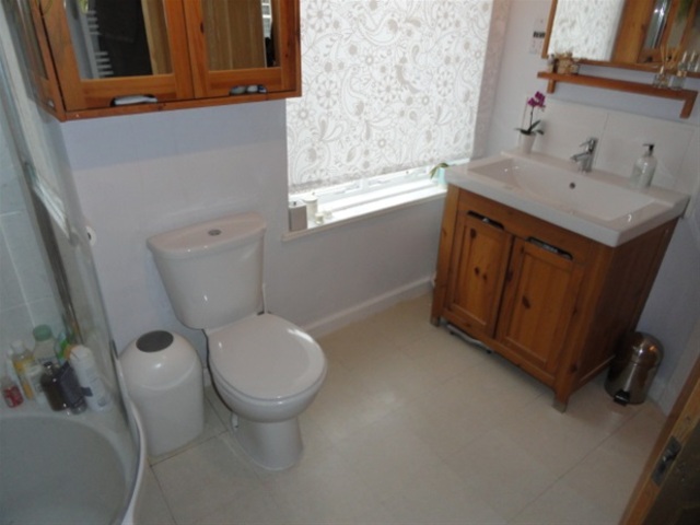  Image of 4 Bedroom Terraced  For Sale at Saltaire, Shipley, BD18 4PP