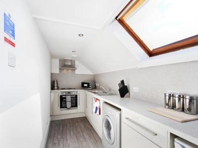  Image of 3 Bedroom Flat  To Rent at Dundee  Dundee, DD1 2ND