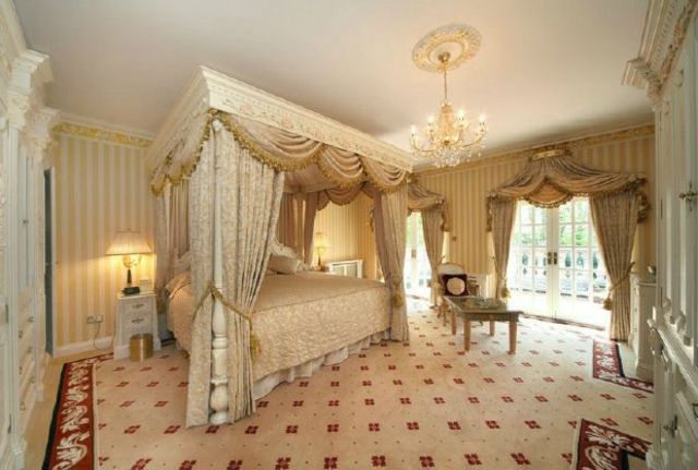  Image of 9 Bedroom Detached  For Sale at Windlesham, GU20 6LJ