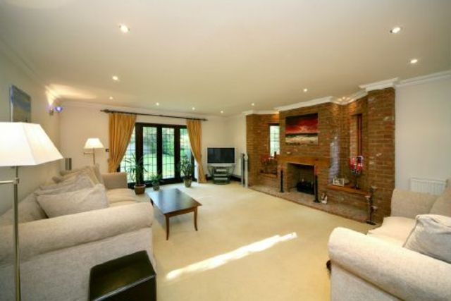  Image of 4 Bedroom Detached  For Sale at Windlesham, GU20 6LT