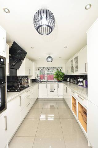  Image of 5 Bedroom Detached  For Sale at Windsor Road  Leyton, E10 5LP