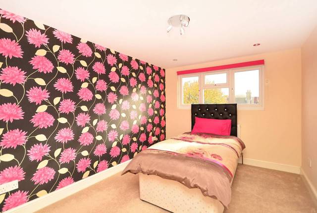  Image of 5 Bedroom Detached  For Sale at Windsor Road  Leyton, E10 5LP