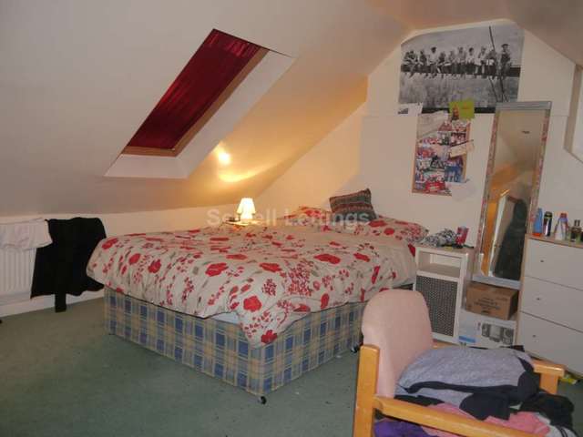  Image of 8 Bedroom Semi-Detached  To Rent at Wokingham Road  Reading, RG6 7HX