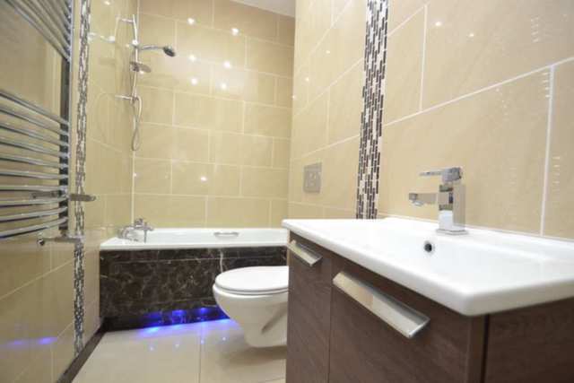  Image of 1 Bedroom Flat  To Rent at Shepherds Bush W12 London, W12 7DP