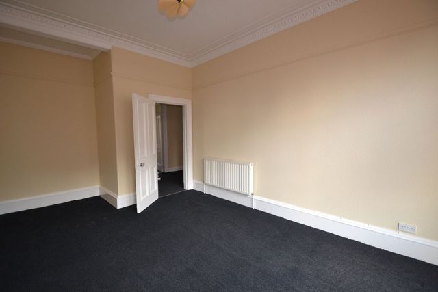  Image of 2 Bedroom Flat  To Rent at Woodlands Glasgow Glasgow, G3 6UR