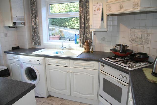 Image of 3 Bedroom Semi-Detached  For Sale at Yeadon Leeds Rawdon, LS19 7LS