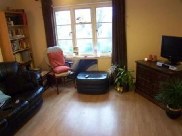  Image of 2 Bedroom Flat  To Rent at 85 Anglesea Road  SOUTHAMPTON, SO15 5QS