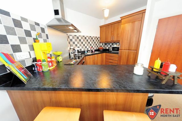  Image of 2 Bedroom Flat  To Rent at Worsdell Drive Quayside Gateshead, NE8 2DB