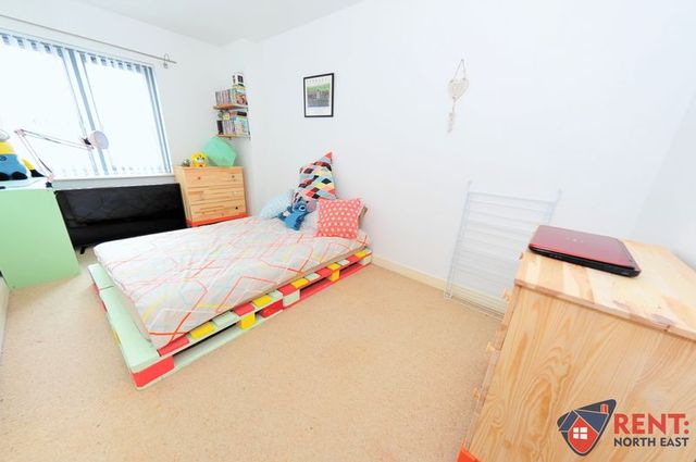  Image of 2 Bedroom Flat  To Rent at Worsdell Drive Quayside Gateshead, NE8 2DB