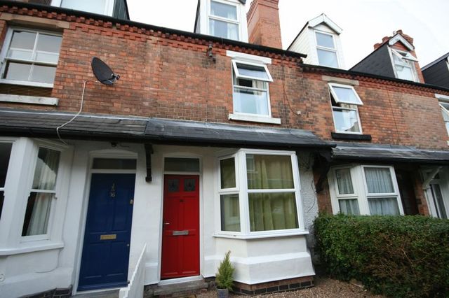  Image of 3 Bedroom Terraced  For Sale at Wycliffe Grove  Nottingham, NG3 5FP