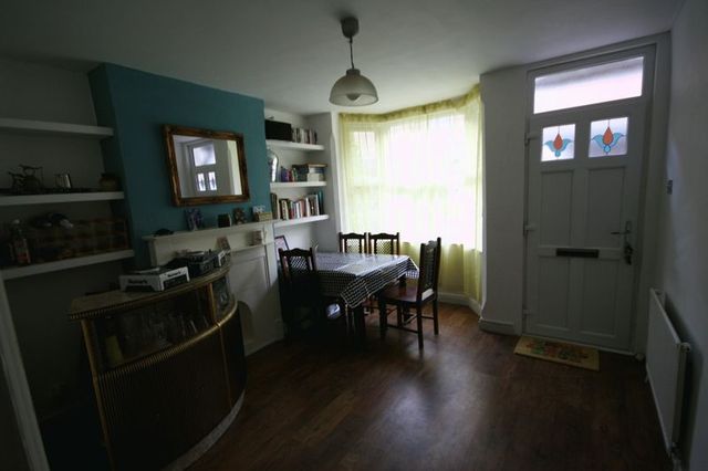  Image of 3 Bedroom Terraced  For Sale at Wycliffe Grove  Nottingham, NG3 5FP