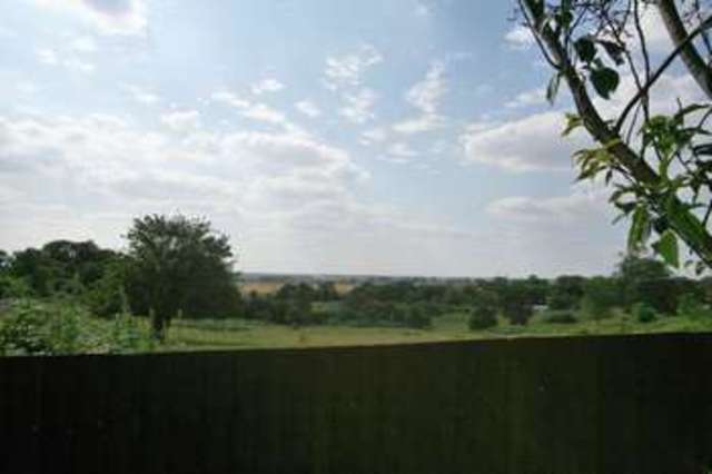  Image of 2 Bedroom Terraced  For Sale at York Road  Sutton, CB6 2NU