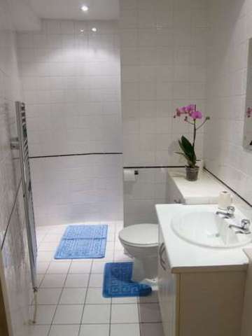  Image of 2 Bedroom Property  To Rent at Bishopsgate  London, EC2M 4NR