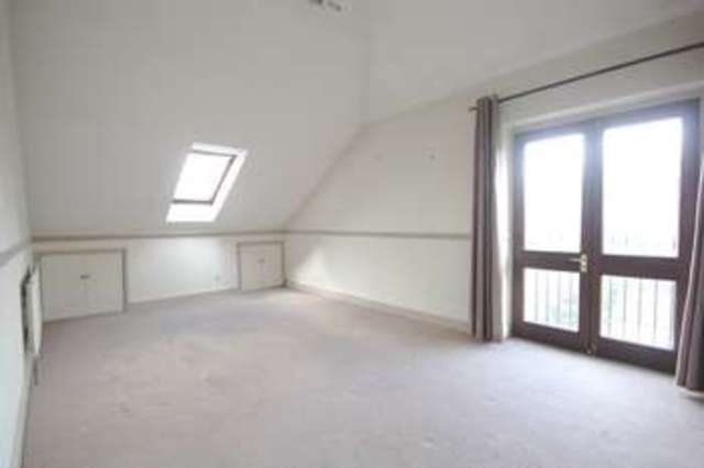  Image of 2 Bedroom Flat  For Sale at Beckenham Kent Beckenham, BR3 5NY