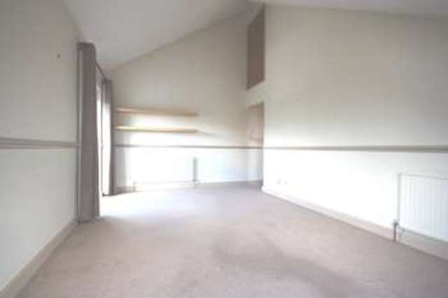  Image of 2 Bedroom Flat  For Sale at Beckenham Kent Beckenham, BR3 5NY