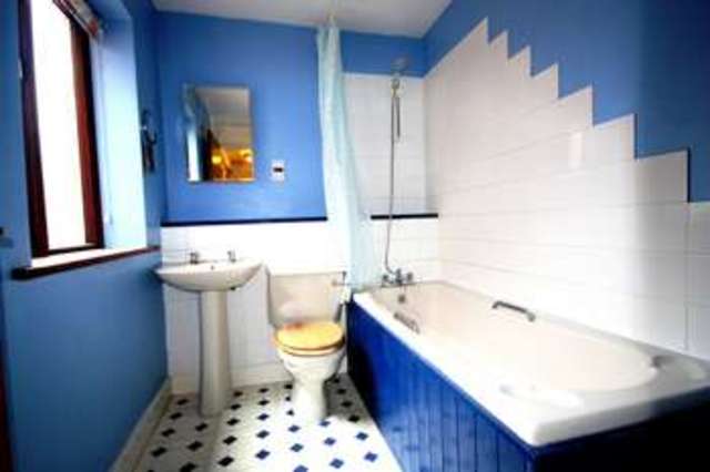 Image of 2 Bedroom Flat  For Sale at Beckenham Kent Beckenham, BR3 5NY