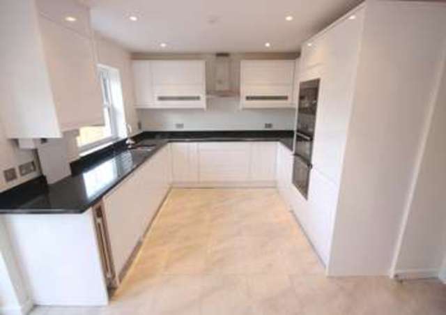  Image of 3 Bedroom Mews  To Rent at Beckenham Kent Beckenham, BR3 5HR