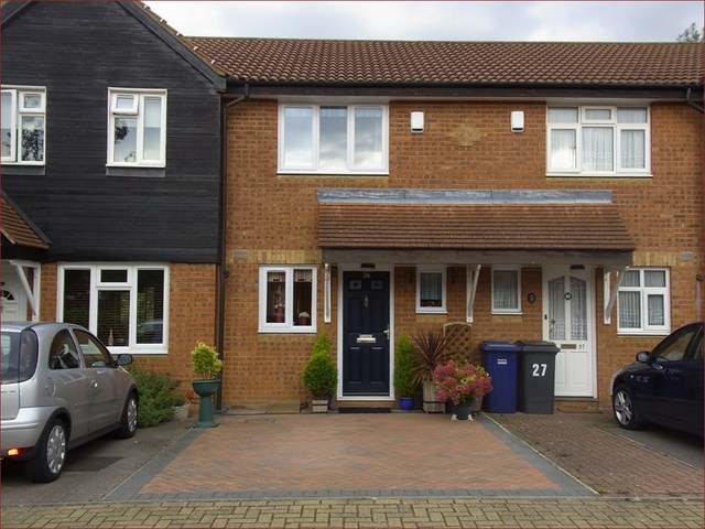  Image of 2 Bedroom Terraced  For Sale at Artesian Grove  New Barnet, EN5 5HU