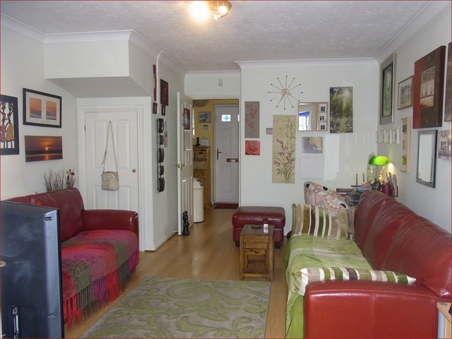  Image of 2 Bedroom Terraced  For Sale at Artesian Grove  New Barnet, EN5 5HU