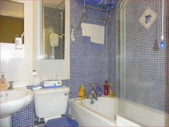  Image of 2 Bedroom Terraced  For Sale at Artesian Grove  New Barnet, EN5 5HU