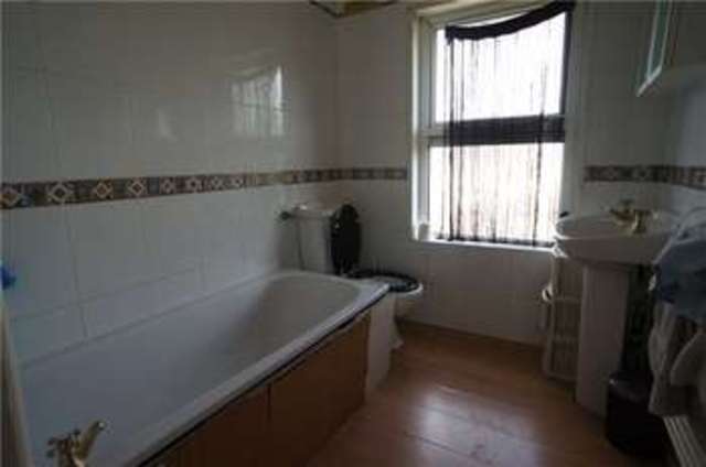  Image of 3 Bedroom Terraced  For Sale at Gravesend Kent Singlewell or Ifield, DA12 5LW