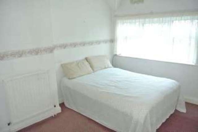  Image of 3 Bedroom Semi-Detached  For Sale at Austins Drive  Sandiacre, NG10 5JX
