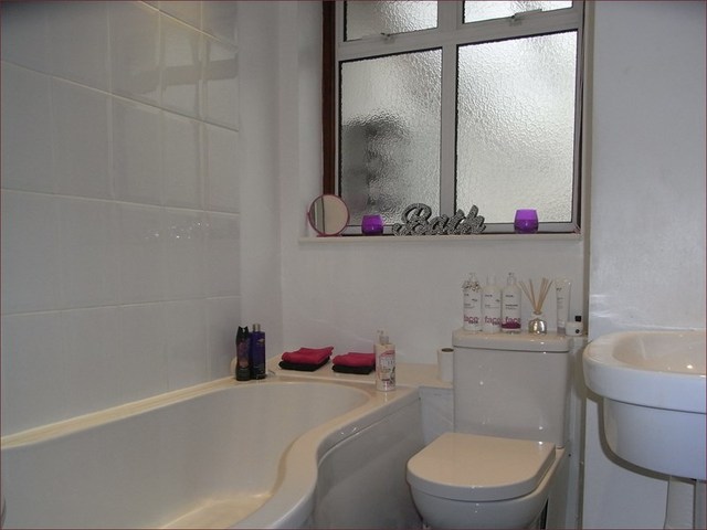  Image of 3 Bedroom Detached  For Sale at Baring Road  New Barnet, EN4 9AN