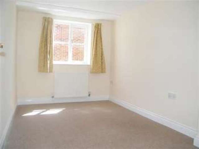  Image of 2 Bedroom Apartment  To Rent at Abingdon-on-Thames, OX14 3QH