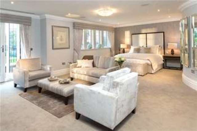  Image of Detached  For Sale at Stanmore Middlesex Stanmore, HA7 3JG