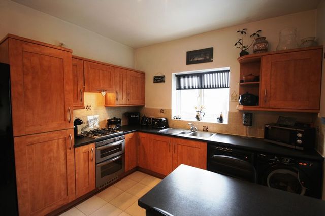  Image of 4 Bedroom Detached  For Sale at Blackberry Way  Siddal, HX3 9EP