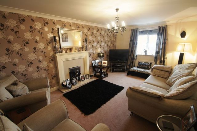  Image of 4 Bedroom Detached  For Sale at Blackberry Way  Siddal, HX3 9EP