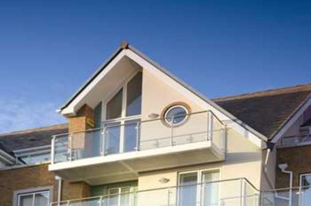  Image of 2 Bedroom Flat  For Sale at Boscombe Bournemouth Hampshire, BH5 1LE