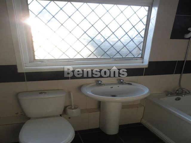  Image of 3 Bedroom Terraced  To Rent at Brandsfarm way, Randlay, Telford, TF3 2JJ